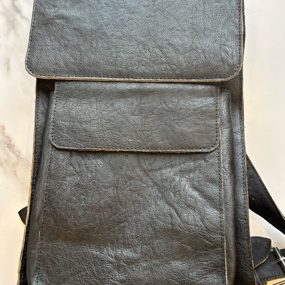 Gutsy Nomad Black Leather Bag main image 6